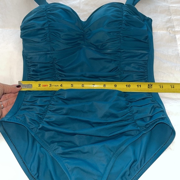 Shape + Style by Aqua Green UPF 50 Sweetheart Neck Seamed 1 Piece Swimsuit Sz 6 - Picture 15 of 16